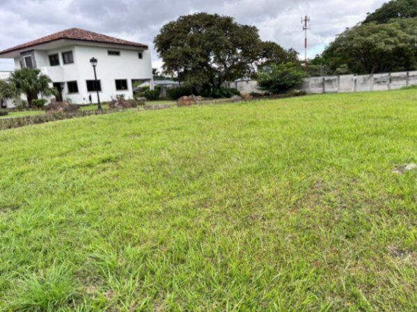 Venta de Lote en La Guácima, Alajuela. RAH 26-565 en Guácima, Alajuela — ₡ 50 000 000