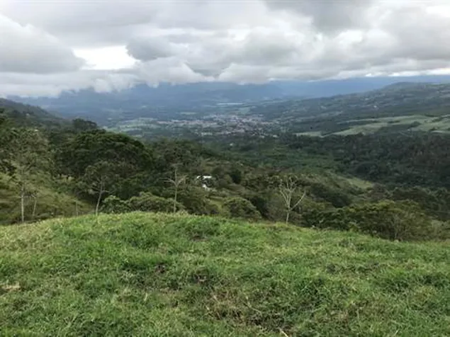 Farm of 20,974 with views of Cartago in Atenas, Alajuela — $142,000 - Photo 2 of 5
