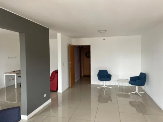 Amplio Apartamento piso 14 en Condominio en Mata Redonda, San José — $225,000 - Foto 3 de 15