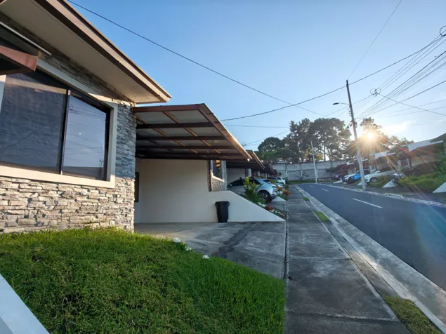 Se Alquila Casa, Condominio, Heredia parks en San Francisco, Heredia — $1,150