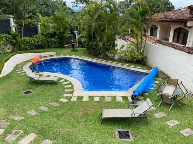 Casa en San Rafael de 3 habitaciones muy cerca de La Paco in San Rafael, Escazú, San José — $230,000