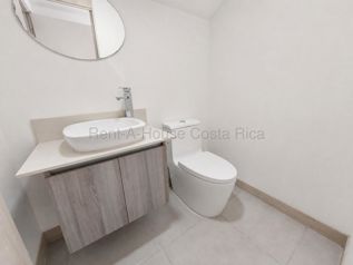 Casa en alquiler en Condominio La Arboleda, Belén, Heredia en La Ribera, Belén, Heredia — 1 200 000 ₡ - Foto 2 de 10