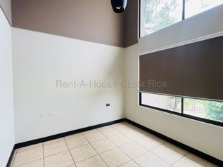Venta de Elegante Casa con Vista en San Rafael de Heredia #27-223 GS en Ángeles, San Rafael, Heredia — $260,000 - Foto 5 de 11