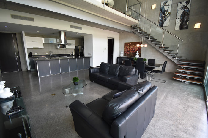 Loft Amueblado de 1 Habitación en Avenida Escazú en San Rafael, Escazú, San José — $2,500