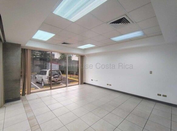 MLS-26-1510 LS ALQUILER OFICINA GOICOECHEA SAN JOSE in Rancho Redondo, Goicoechea, San José — $2,250