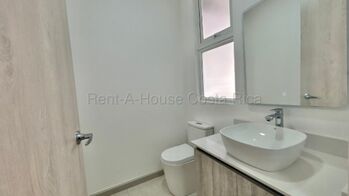 Se alquila casa en Piedades Santa Ana 26-1741 en Piedades, Santa Ana, San José — $2,200 - Foto 4 de 18