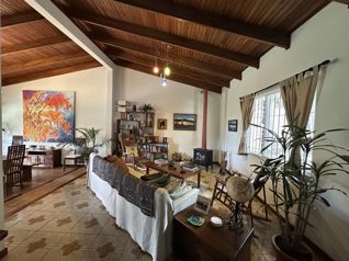 Venta CASA con AMPLIO TERRENO Y VISTA, ESCAZÚ (FAU) en San Antonio, Escazú, San José — $425,000 - Foto 4 de 18