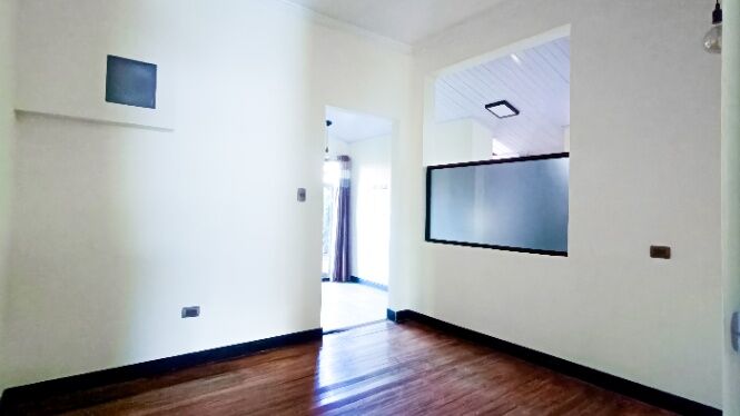 Casa estilo craftsman en Zapote, San José — $215,000