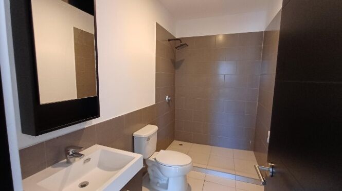 Se vende apartamento en Ulloa Heredia #26-466 in Ulloa, Heredia — $139,500