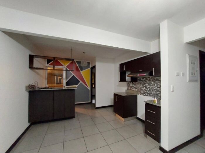 Casa en segunda planta con azote Súper Grande en El Tejar, El Guarco, Cartago — ₡ 515 000