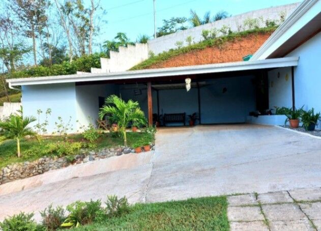 Venta de Casa en Parrita, Puntarenas. in Parrita, Puntarenas — $250,000