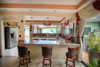 Residencia de lujo con amplios espacios en finca de 5502 m2 – Heredia en San José, San Isidro, Heredia — $900,000 - Foto 5 de 9