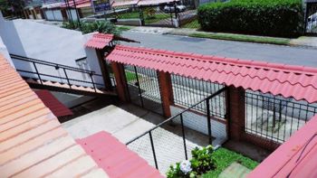 VENTA Casa con uso de suelo mixto en Tres Ríos in Tres Ríos, La Unión, Cartago — 89 000 000 ₡ - Photo 3 of 18