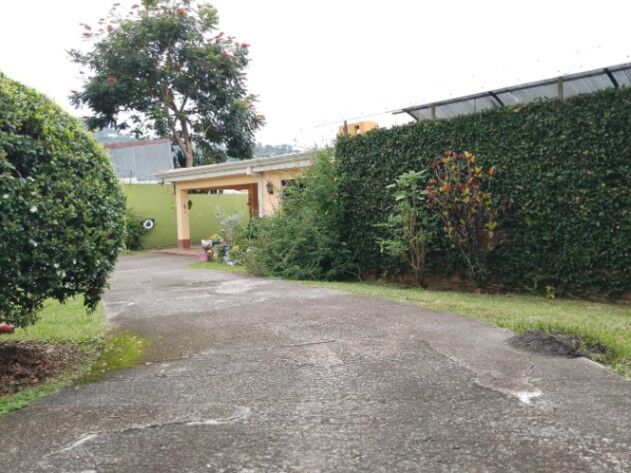 Venta de Amplia y Hermosa Casa en San Rafael de Escazú / Mls. 25-327 OFC JB en San Rafael, Escazú, San José — $750,000 - Foto 2 de 18