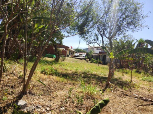 SE VENDE BELLA PROPIEDAD EN SAN ANTONIO DE DESAMPARADOS.  en San Antonio, Desamparados, San José — ₡ 78 000 000