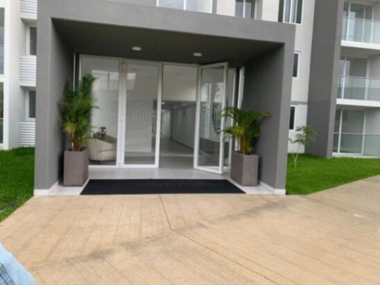 Se alquila apartamento a estrenar en condominio de Uruca San José 26-556 en Uruca, San José — $1,150