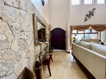 Venta de Casa en La Unión, Cartago. RAH 25-8 en Tres Ríos, La Unión, Cartago — $625,000 - Foto 4 de 20