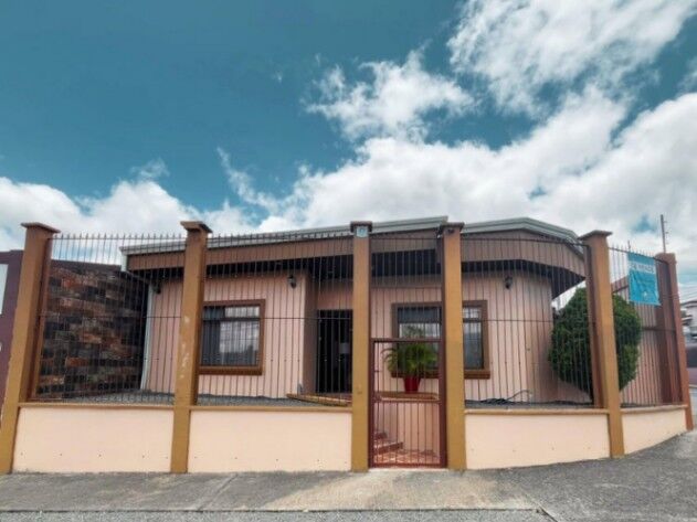 MLS-25-1711 KQ VENTA CASA PARAISO CARTAGO in Paraíso, Cartago — $157,000