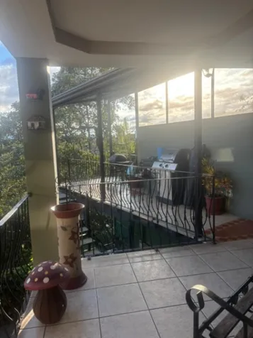 Casa de 3 niveles, San Isidro de Heredia 186 mtrs2 in San Isidro, Heredia — ₡ 92 000 000 - Photo 2 of 15