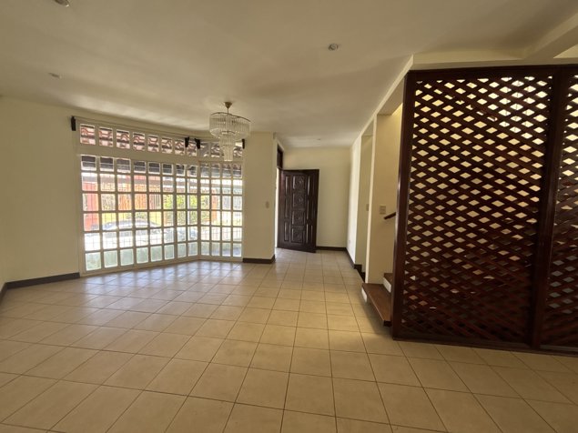 VENTA DE CASA EN RESIDENCIAL, SANTA LUCÍA, BARVA, HEREDIA in Santa Lucía, Barva, Heredia — $250,000