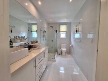 Venta de Casa de 2 Plantas en Piedades de Santa Ana. en Piedades, Santa Ana, San José — $375,000 - Foto 4 de 18