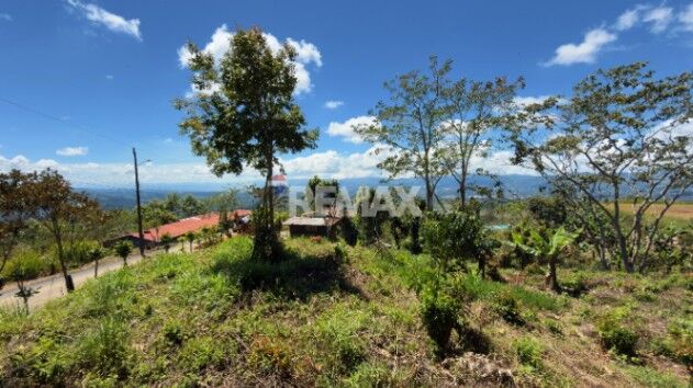 LOTE EN VENTA EN MIRAVALLES, PÉREZ ZELEDÓN – 1,066 m² CON VISTA Y QUEBRADA in San Isidro De El General, Pérez Zeledón, San José — $85,280