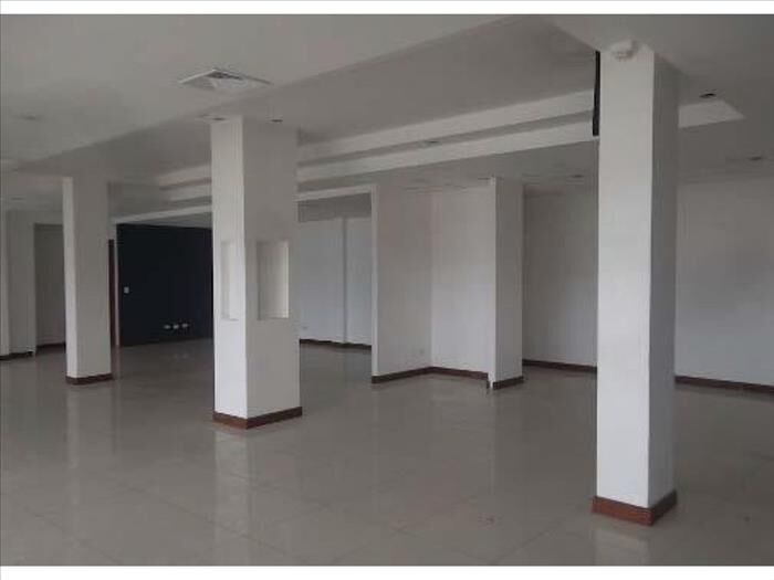ALQUILER DE EDIFICIO USO COMERCIAL, SAN JOSE, MORAVIA, LOS COLEGIOS in San Vicente, Moravia, San José — $9,356