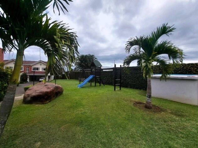 Venta de Casa en San Antonio de Escazú / Mls. 25-1896 OFC JB en San Antonio, Escazú, San José — $220,000 - Foto 3 de 20
