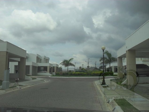 Casa grande en Condominio San Pablo Heredia in San Pablo, Heredia — $180,000