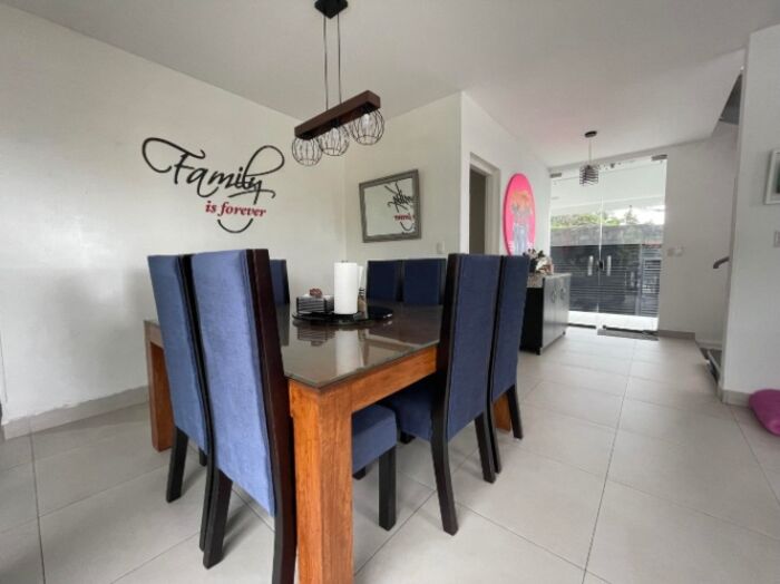 CASA EN VENTA, ALTOS DE CARRIZAL ESCAZÚ, $280.000 Cod#25-826 in Escazú, San José — $280,000