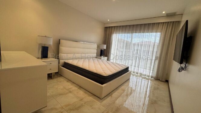 Alquiler de Apartamento AMUEBLADO en Escazú-San Rafael. RAH 27-32 en San Rafael, Escazú, San José — $2,500