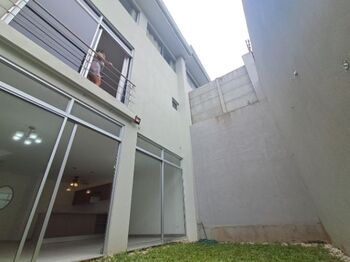 Alquiler de Casa en Condominio Exclusivo - Santo Domingo, Heredia. RAH 26-851  en San Miguel, Santo Domingo, Heredia — $1,700 - Foto 5 de 18