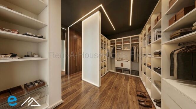 Venta de Casa en La Guácima de Alajuela. RAH 26-1778 en Guácima, Alajuela — $1,360,000