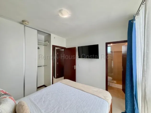 APARTAMENTO AMUEBLADO EN ALQUILER – SAN SEBASTIÁN in Alajuelita, San José — $1,200 - Photo 3 of 12