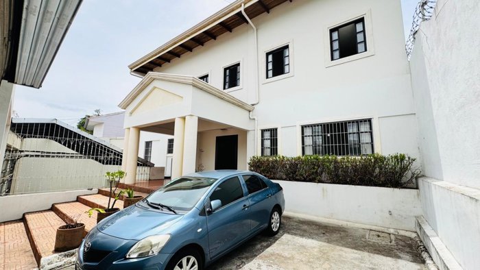 Se Alquila, Apartamento, 2 habitaciones, 1 baño, Incluye servicios, en Uruca, San José — ₡ 400 000
