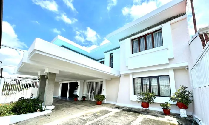 LUXURY HOUSE FOR SALE, ALAJUELA, RESIDENCIAL MONTENEGRO in Alajuela — $650,000