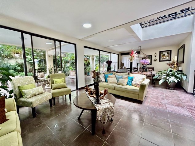 Se Vende Casa en Francosta Heredia en Ulloa, Heredia — $2,800