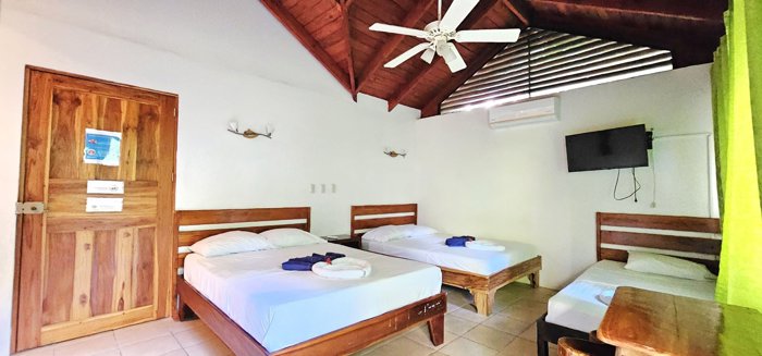 Venta de Cabinas en Santa Cruz, Guanacaste. in Santa Cruz, Guanacaste — $750,000