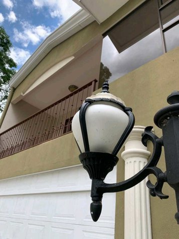 CASA EN ALQUILER DE LUJO EN ALAJUELA. en Alajuela — $2,300 - Foto 3 de 22