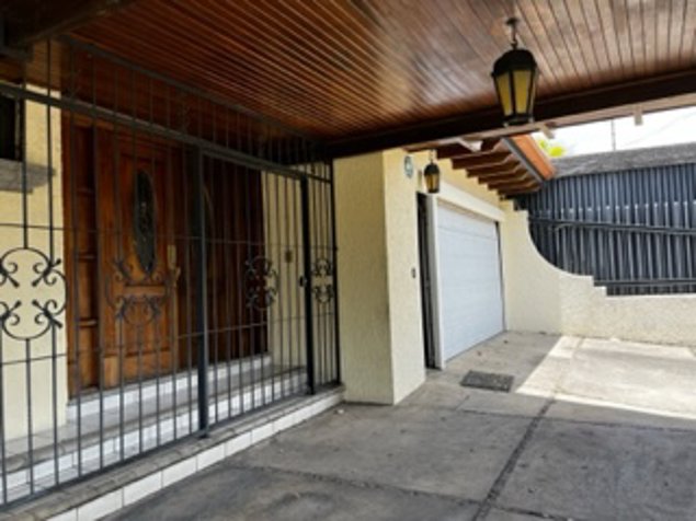 Alquiler de Amplia casa en Rohrmoser Cod RA 1124 in Pavas, San José — $6,500 - Photo 2 of 38
