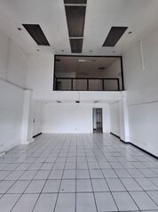 ALQUILER DE LOCAL, SAN JOSE, ESCAZÚ, PLAZA LAURELES  in Escazú, San José — $1,895 - Photo 5 of 10