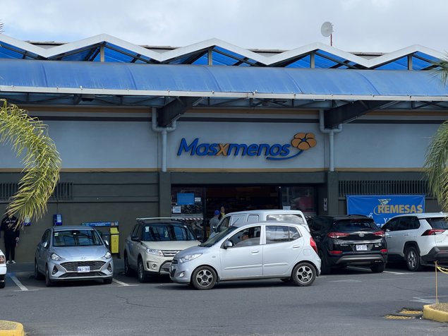 Se vende Local  comercial en Novacentro Solo para inversionistas en Guadalupe, Goicoechea, San José — $1,700