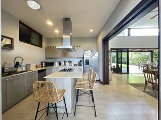 Venta casa contemporánea de lujo en condominio, Santa Ana. (FAU) en Uruca, Santa Ana, San José — $1,250,000 - Foto 4 de 24