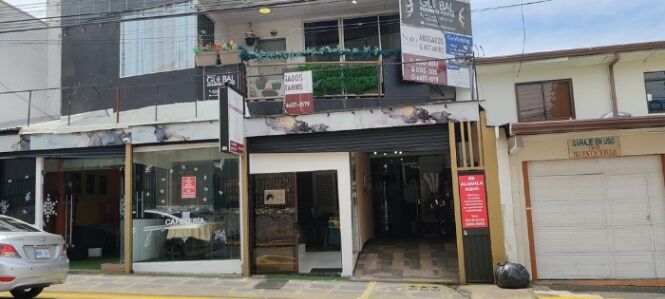 Se vende amplia propiedad para inversión en Heredia 26-27 in Heredia — $1,200,000
