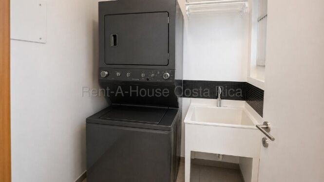 Venta de TOWNHOUSES en San Rafael-Montes de Oca. RAH 27-176 en San Rafael, Montes De Oca, San José — $276,000