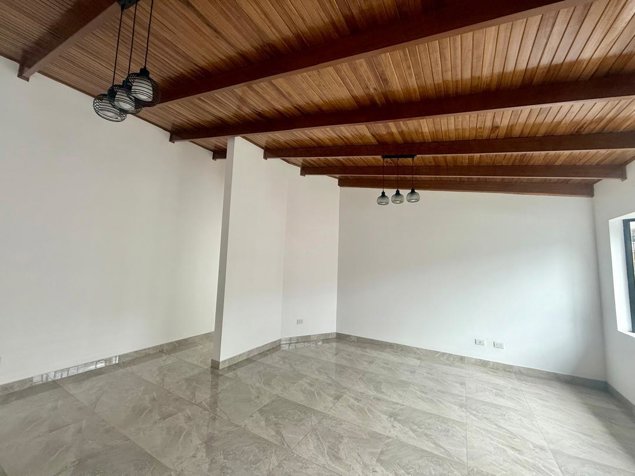 Venta de casa con acabados y seguridad en Mercedes Norte de Heredia #26-254 GS in Mercedes, Heredia — $320,000 - Photo 2 of 12