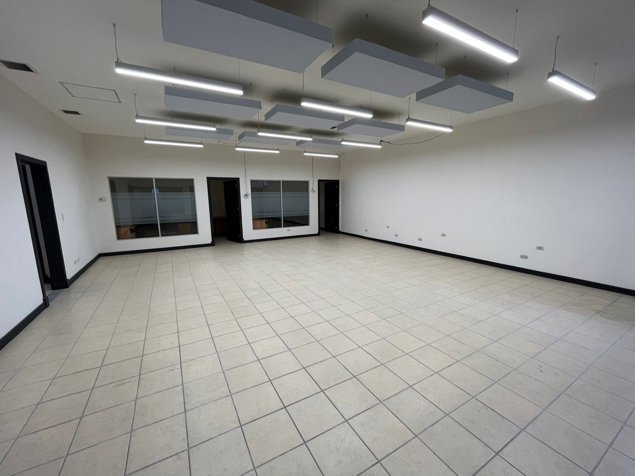 VENTA O ALQUILER DE OFIBODEGA, SAN JOSE, ESCAZU, GUACHIPELIN in Escazú, San José — $5,000