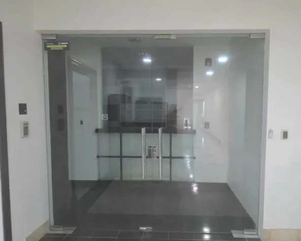 ALQUILER DE OFICINA, SAN JOSÉ, SANTA ANA, PARQUE EMPRESARIAL FORUM 1 en Santa Ana, San José — $4,101