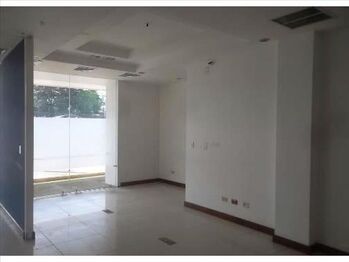 ALQUILER DE EDIFICIO USO COMERCIAL, SAN JOSE, MORAVIA, LOS COLEGIOS en San Vicente, Moravia, San José — $9,356 - Foto 4 de 7