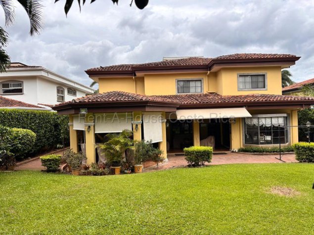 Venta de Hermosa Casa en Santa Ana / Mls. 26-1673 OFC JB in Pozos, Santa Ana, San José — $850,000 - Photo 2 of 9